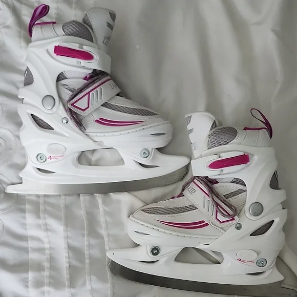 Adjustable White and Pink Ice Skates - Picture 8 of 11